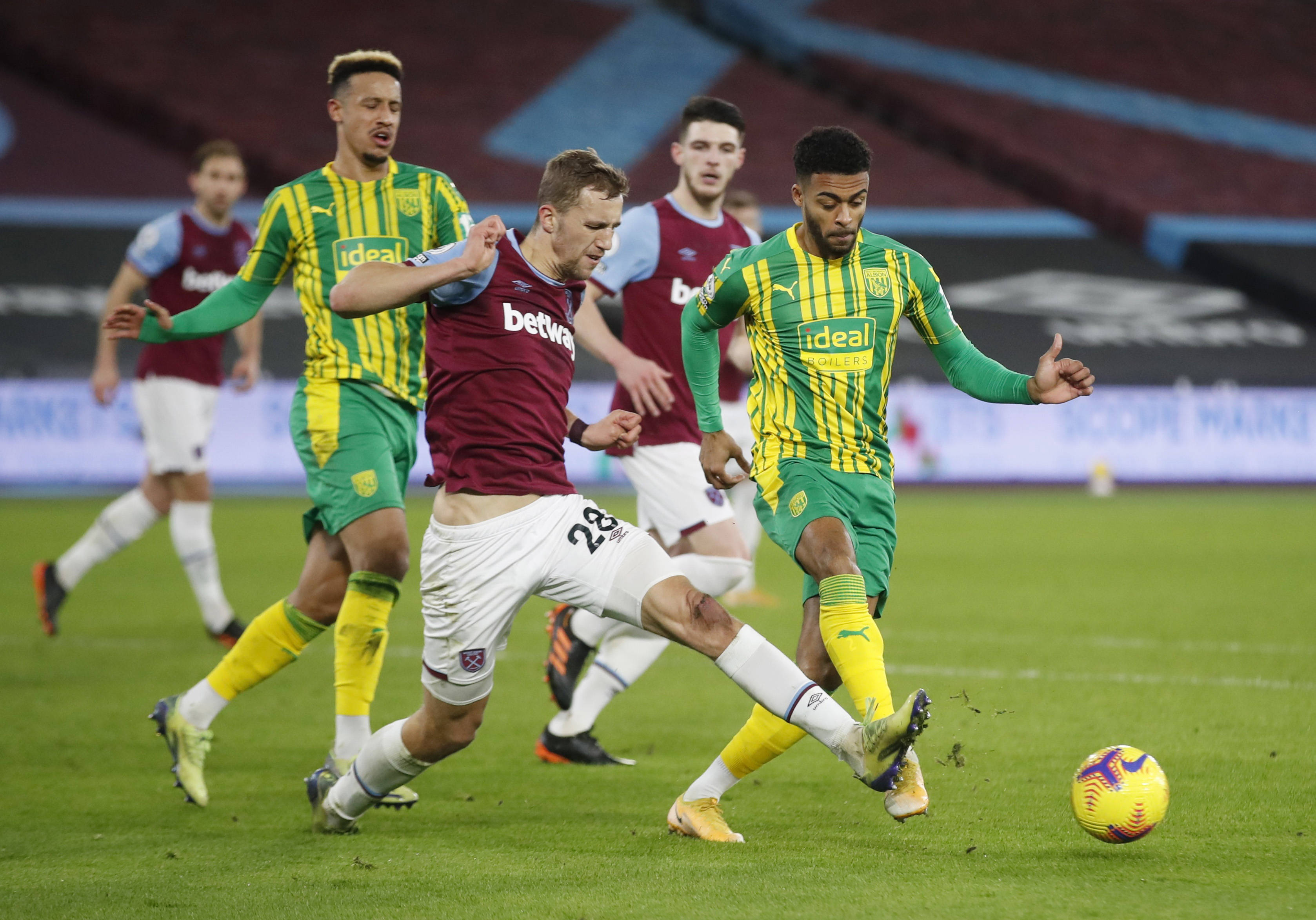 不断威胁着 不断威胁着